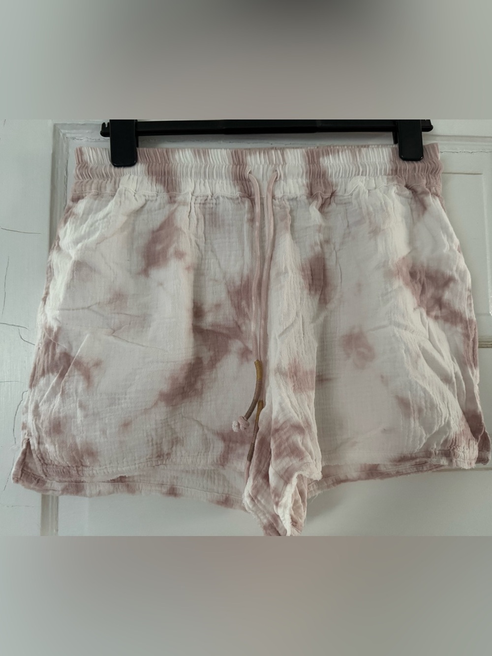 Faherty Women’s Dream Gauze Tie-Dye Cotton Shorts in Blush Pink, organic cotton